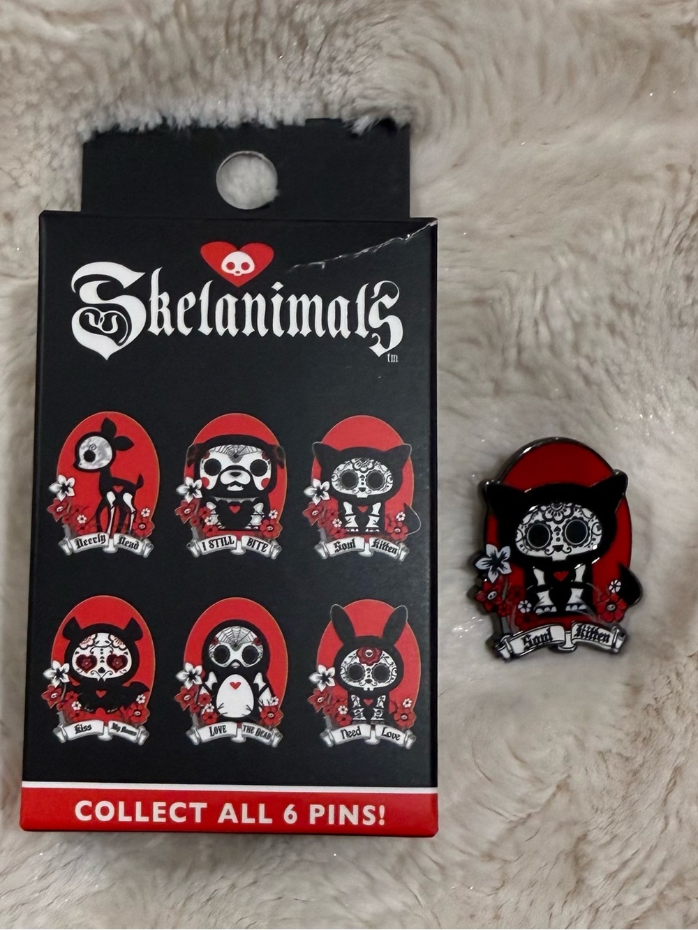 Skelanimals Day Of The Dead Portrait Blind Box Enamel Pin Hot Topic Exclusive